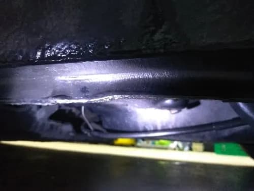 Gdzie podłożyć lewarek skoda octavia 2, aby uniknąć uszkodzeń?