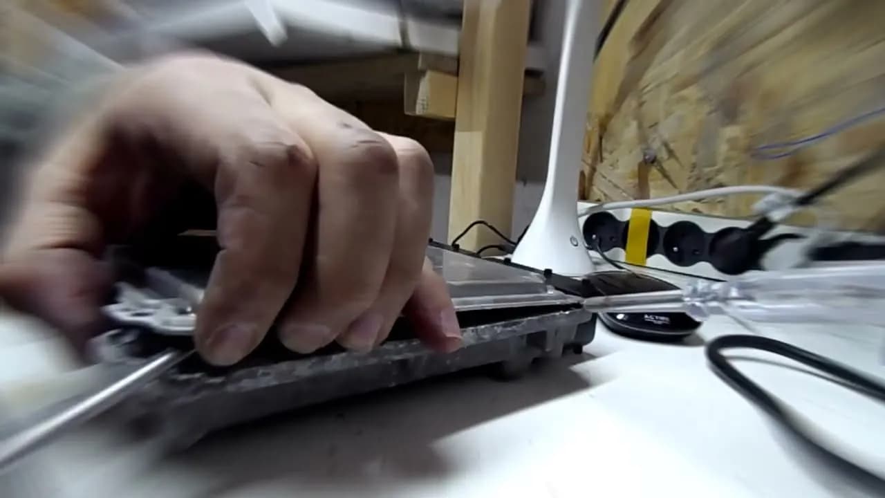 Jak odblokować sterownik silnika i uniknąć kosztownych napraw