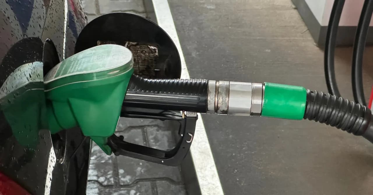 Po ile benzyna 95? Sprawdź, dlaczego ceny wciąż rosną