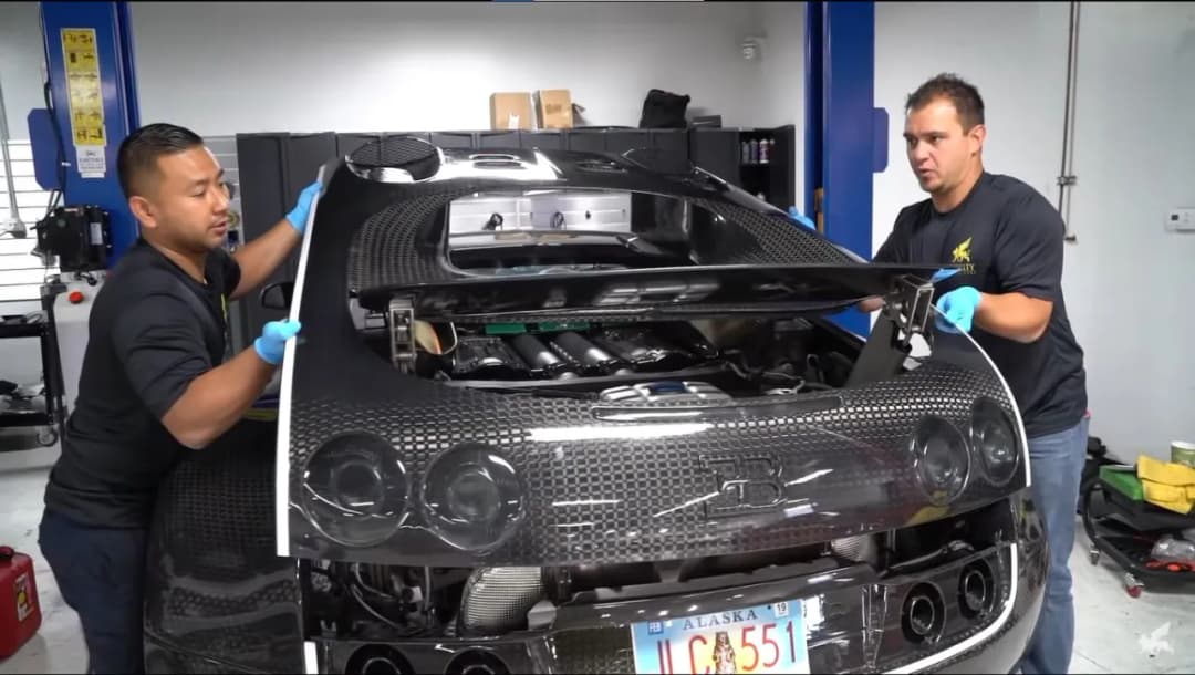 Ile kosztuje wymiana oleju w Bugatti Chiron? Zaskakujące kwoty serwisu