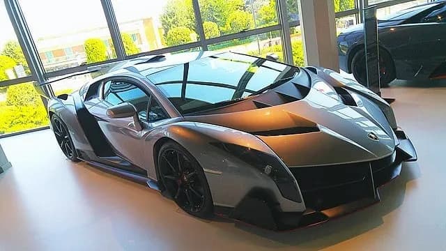 Ile kosztuje złote lamborghini? Zaskakujące ceny na rynku luksusowych aut