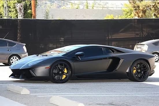 Kim Kardashian i lamborghini aventador: luksusowy prezent dla Kanye Westa