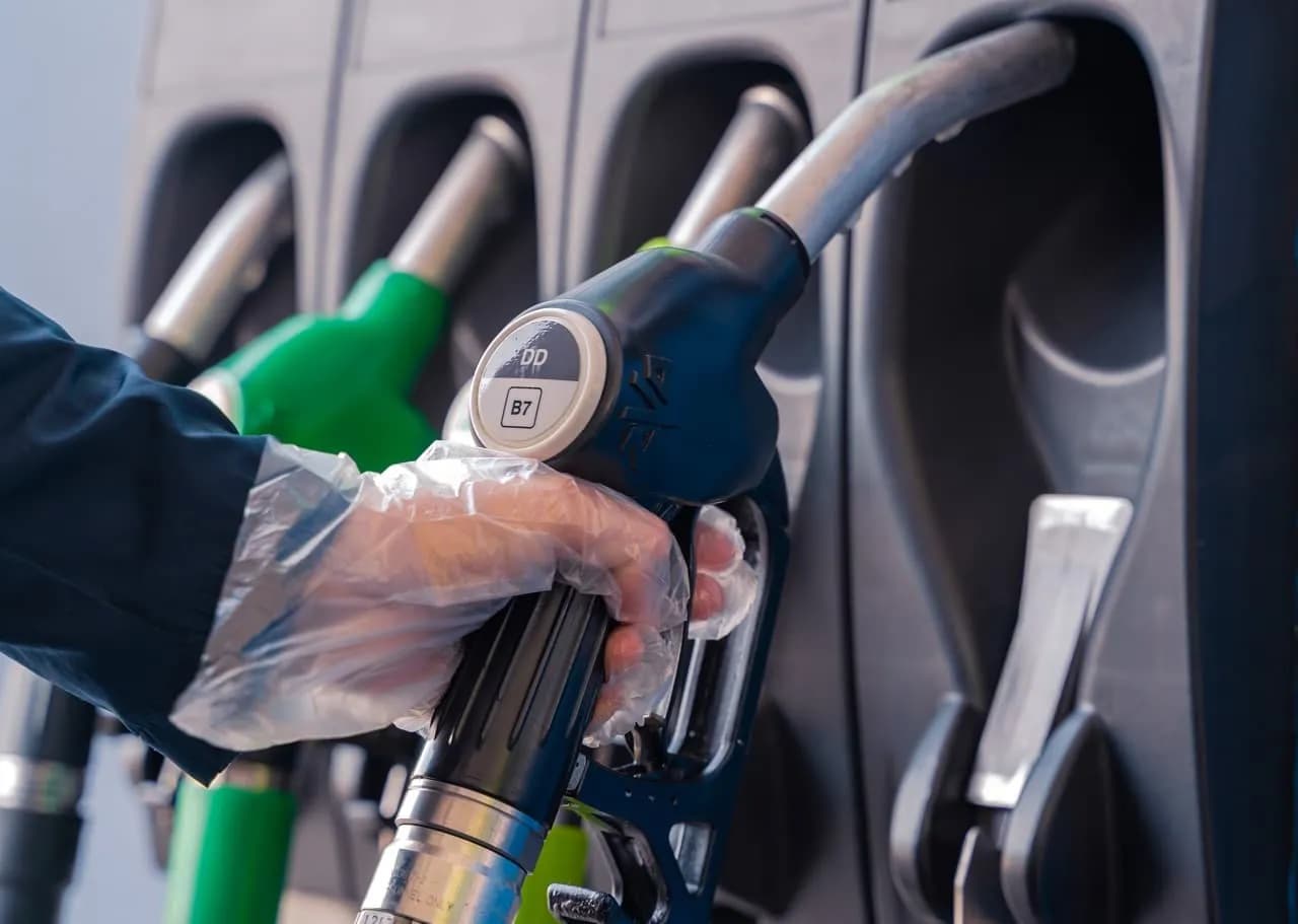 Czy on to diesel? Poznaj właściwości i zastosowanie oleju napędowego
