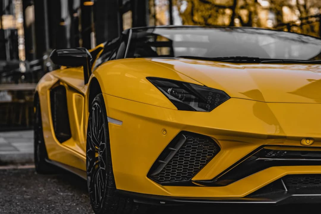 Ile kosztuje wypożyczenie lamborghini? Sprawdź ceny i modele teraz