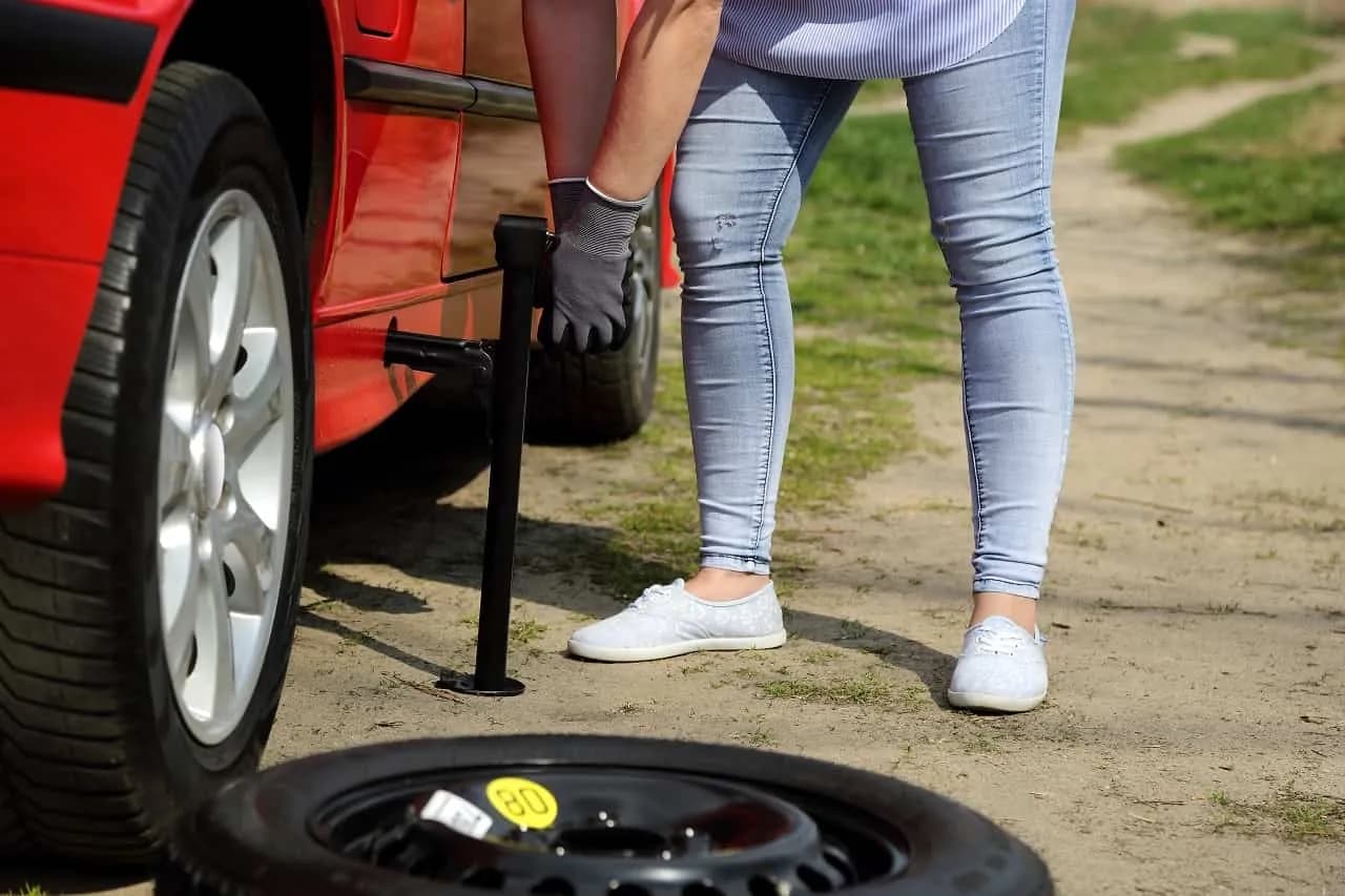 Czy koło zapasowe jest obowiązkowe? Sprawdź, co musisz wiedzieć i jakie masz opcje