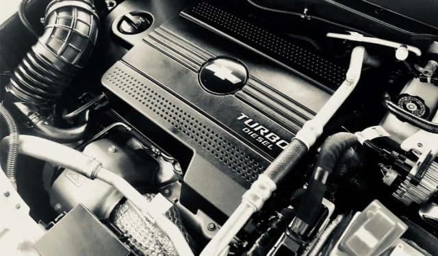 Jak jeździć dieslem na optymalnych obrotach i uniknąć kosztownych błędów