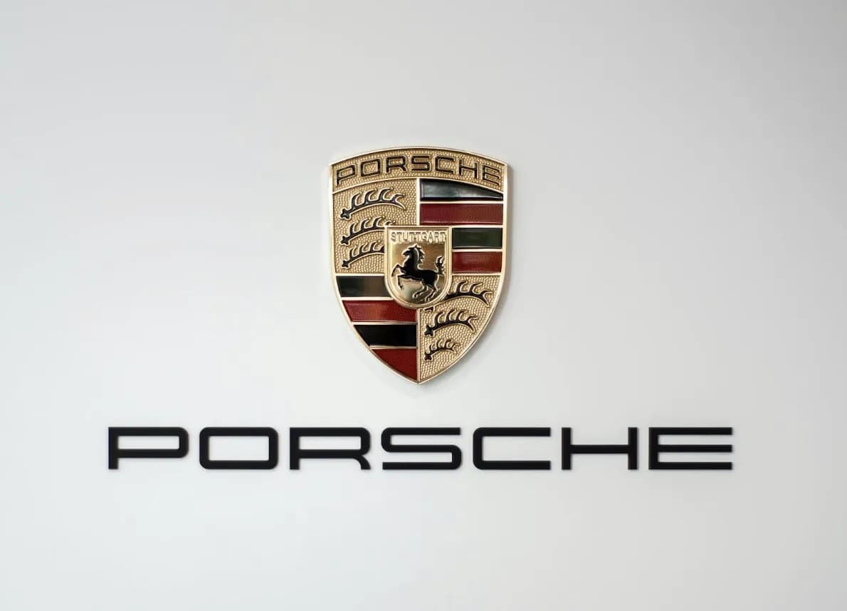 Rozszyfrowujemy logo Porsche – ikona dostępna dla Polaków