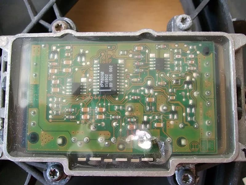 Jak sprawdzić moduł wentylatora bmw e46 i uniknąć kosztownych napraw