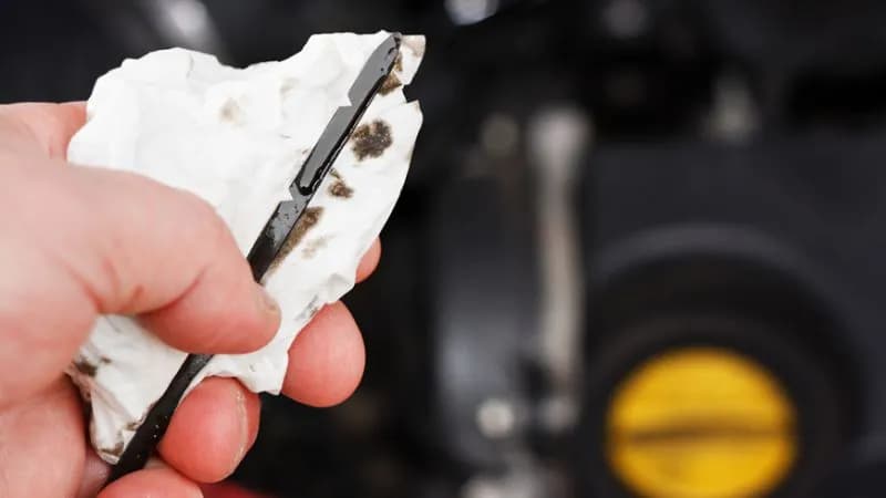 Dlaczego przybywa oleju w silniku diesla? Zrozum skutki i przyczyny