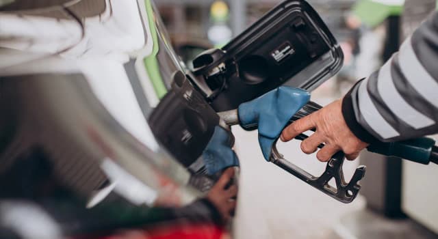 Jak pozbyć się zapachu benzyny - skuteczne metody i porady