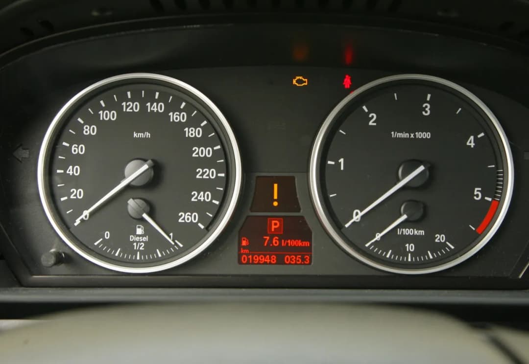 Jak skasować serwis BMW E60 - proste kroki, które musisz znać