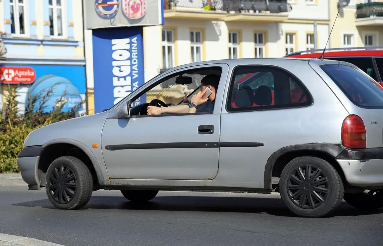 Jaki mandat za rozmowę przez telefon? Sprawdź, ile zapłacisz!